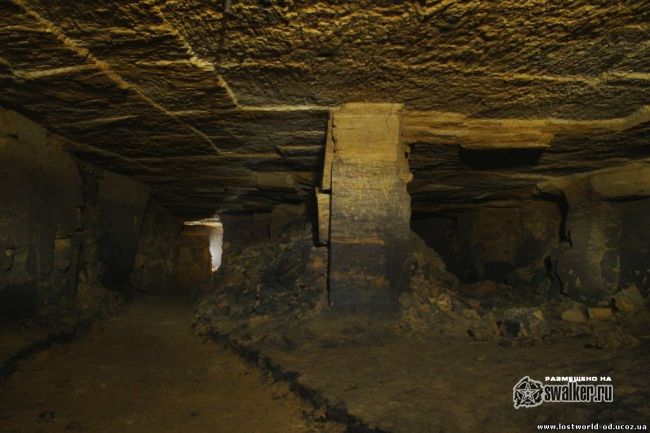 Шахта Аркадия Плаза