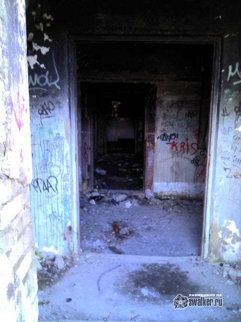 Заброшенное здание завода УВМ