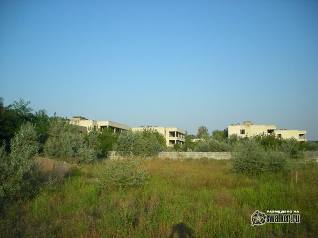 Недостроенное здание