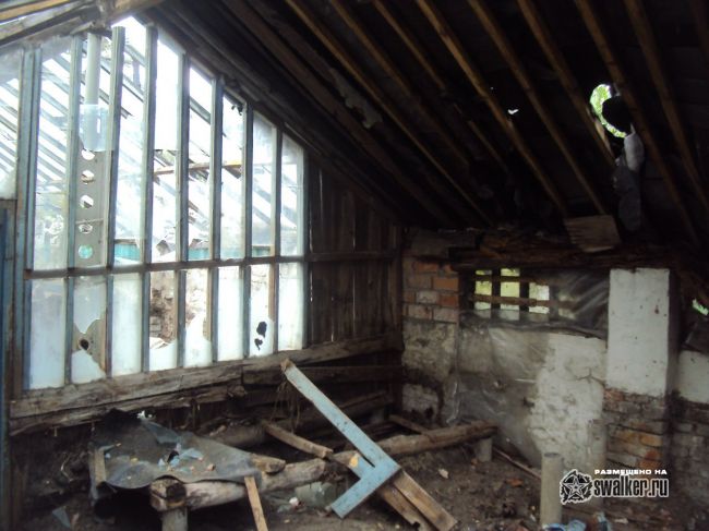 Заброшенный тепличный комплекс