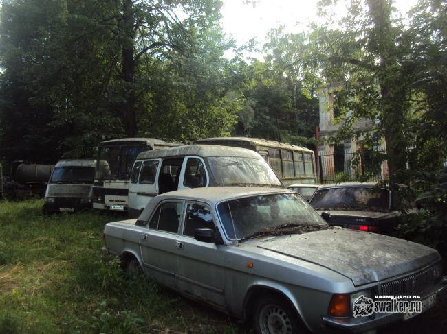 Стоянка брошенной техники