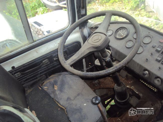 Стоянка брошенной техники