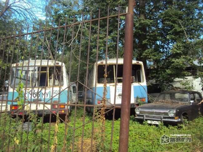 Стоянка брошенной техники