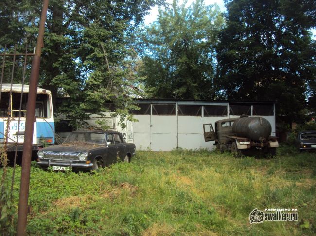 Стоянка брошенной техники