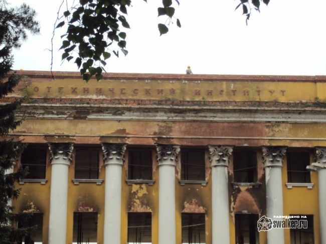 Сгоревший корпус МГУЛ