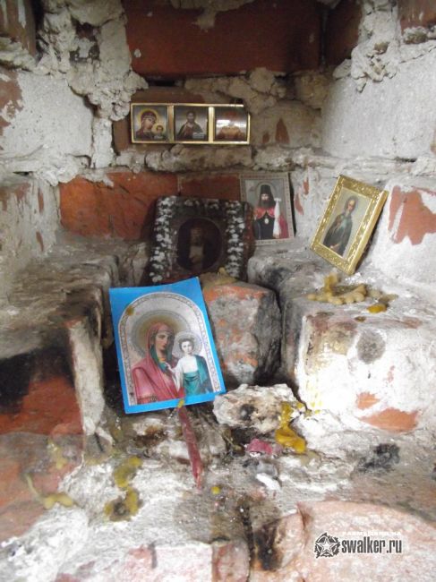 Руины Богоявленской церкви Руины Богоявленской церкви