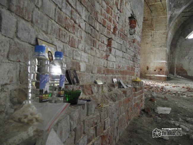 Руины Богоявленской церкви Руины Богоявленской церкви