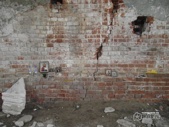 Руины Богоявленской церкви Руины Богоявленской церкви