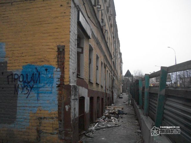 Заброшенный торговый центр, Москва