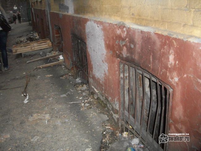 Заброшенный торговый центр, Москва