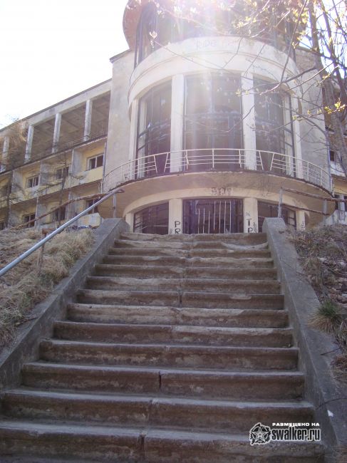 Заброшенный санаторий ДКБФ Майори, Юрмала, Латвия