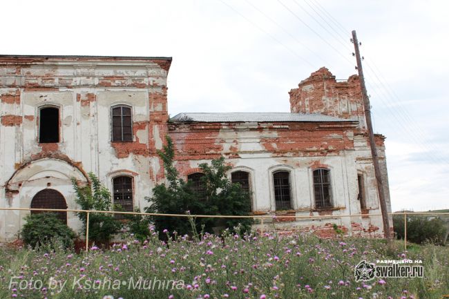 Храм Архистратига Михаила в селе Лох, Саратовская область