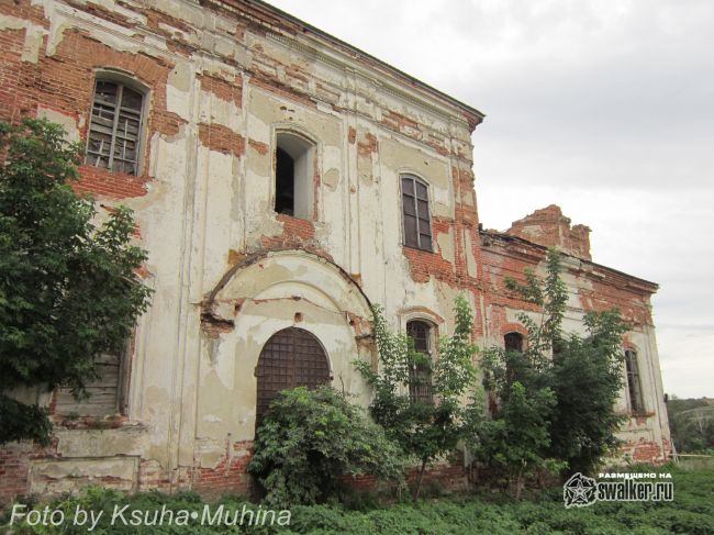 Храм Архистратига Михаила в селе Лох, Саратовская область