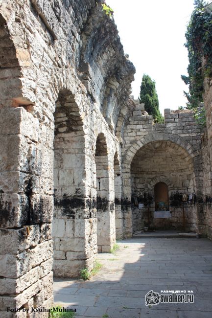 Цандрипшский храм VI века, Абхазия Цандрипшский храм VI века, Абхазия