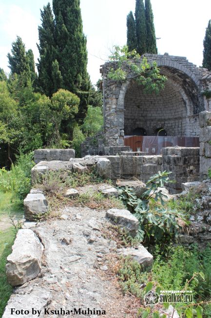 Цандрипшский храм VI века, Абхазия Цандрипшский храм VI века, Абхазия