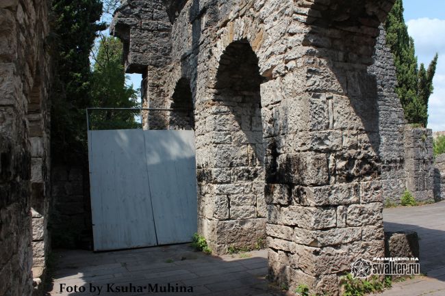 Цандрипшский храм VI века, Абхазия Цандрипшский храм VI века, Абхазия