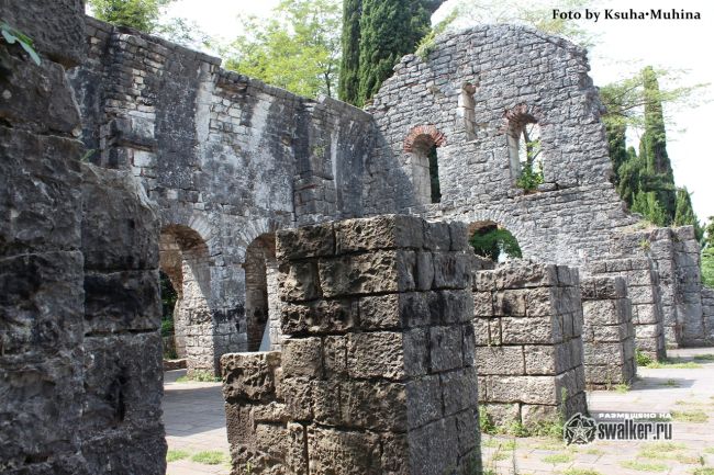 Цандрипшский храм VI века, Абхазия Цандрипшский храм VI века, Абхазия