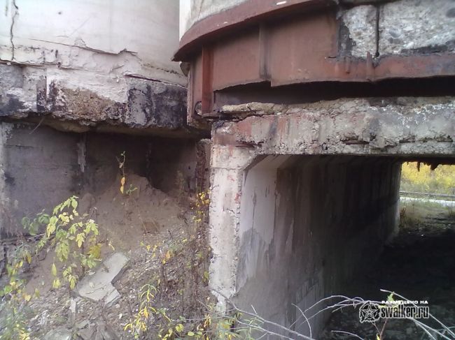 Заброшенный асфальтовый завод