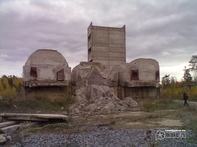 Заброшенный асфальтовый завод