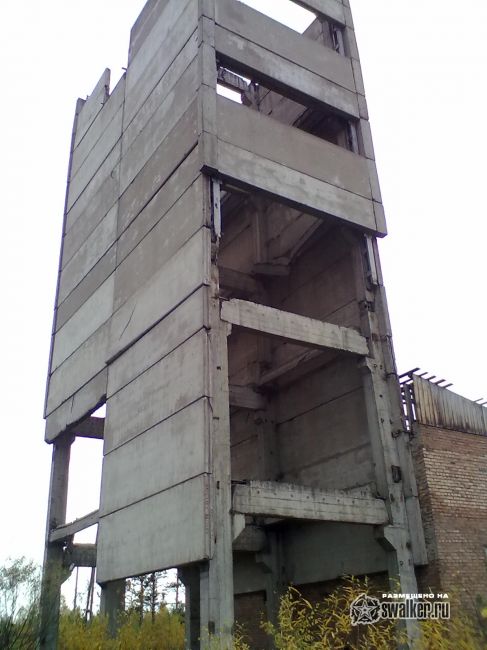 Заброшенный асфальтовый завод