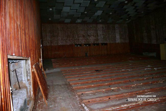 Заброшенный кинотеатр УралВагонЗавода, Свердловская область