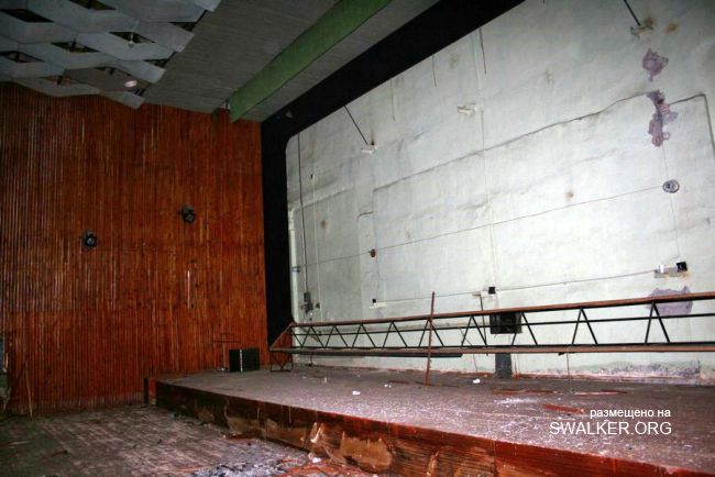Заброшенный кинотеатр УралВагонЗавода, Свердловская область