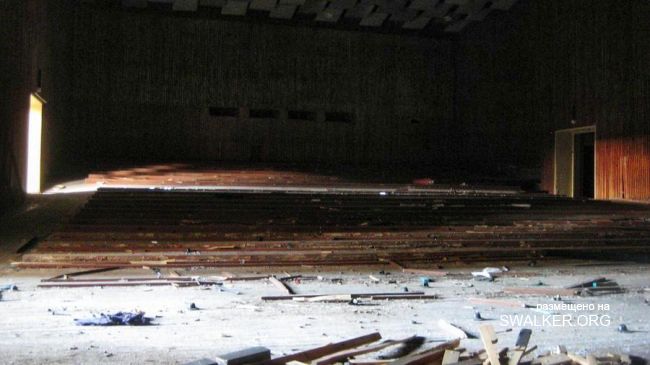 Заброшенный кинотеатр УралВагонЗавода, Свердловская область