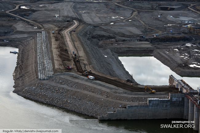 Усть-Среднеканская ГЭС на реке Колыма