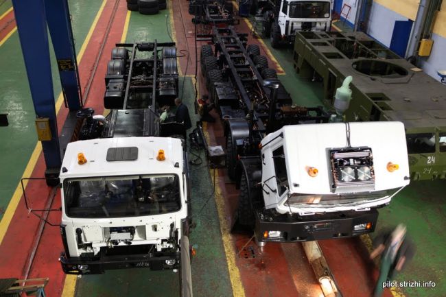 Минский завод колёсных тягачей, Беларусь