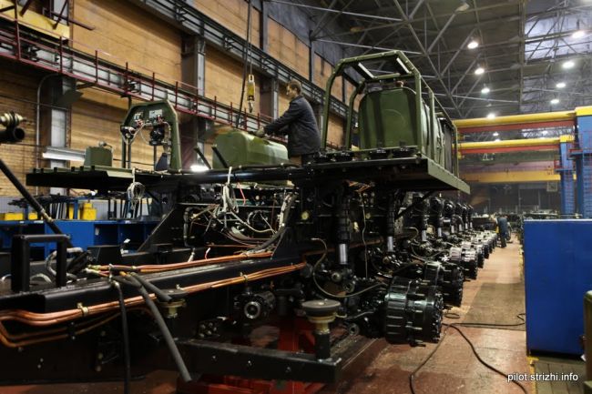 Минский завод колёсных тягачей, Беларусь