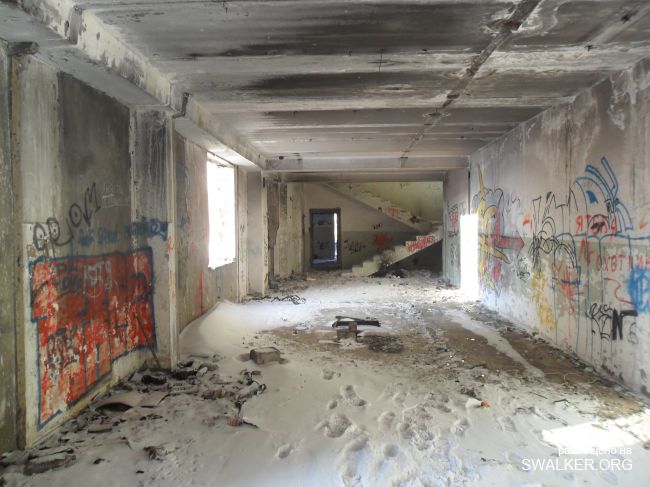 Заброшенная женская больница, Казахстан