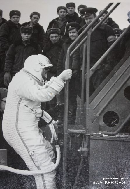 С днем космонавтики!