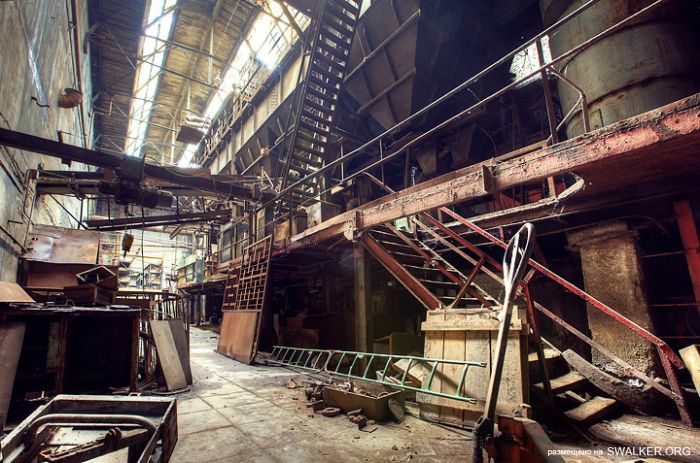Заброшенные цеха завода "М", Московская область Заброшенные цеха завода "М", Московская область