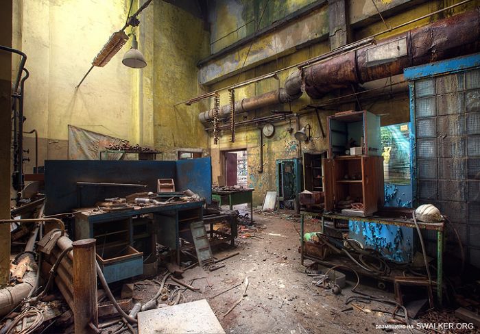 Заброшенные цеха завода "М", Московская область Заброшенные цеха завода "М", Московская область