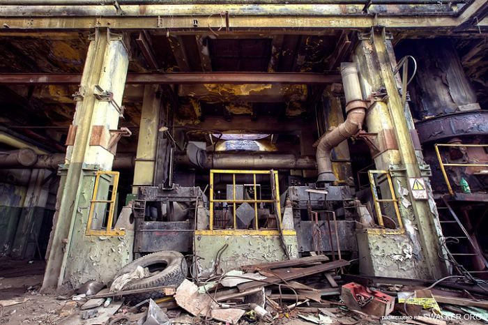 Заброшенные цеха завода "М", Московская область Заброшенные цеха завода "М", Московская область