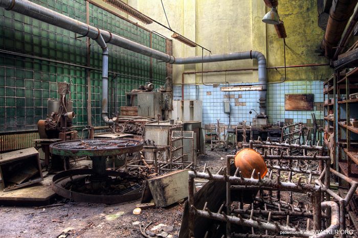 Заброшенные цеха завода "М", Московская область Заброшенные цеха завода "М", Московская область