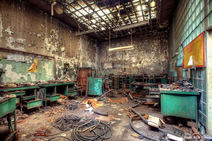 Заброшенные цеха завода "М", Московская область