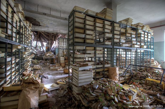 Заброшенные цеха завода "М", Московская область