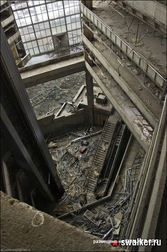 Заброшенный бизнес-центр Синий Кристалл (версия 2), Москва Заброшенный бизнес-центр Синий Кристалл (версия 2), Москва