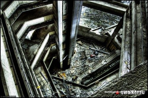 Заброшенный бизнес-центр Синий Кристалл (версия 2), Москва Заброшенный бизнес-центр Синий Кристалл (версия 2), Москва