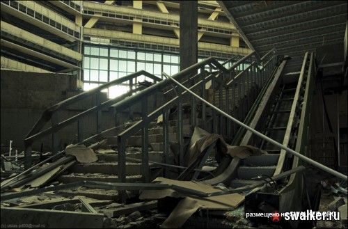 Заброшенный бизнес-центр Синий Кристалл (версия 2), Москва Заброшенный бизнес-центр Синий Кристалл (версия 2), Москва