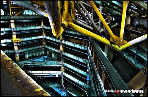 Заброшенный бизнес-центр Синий Кристалл (версия 2), Москва Заброшенный бизнес-центр Синий Кристалл (версия 2), Москва