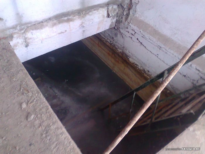 Заброшенное здание, Каменск-Уральский