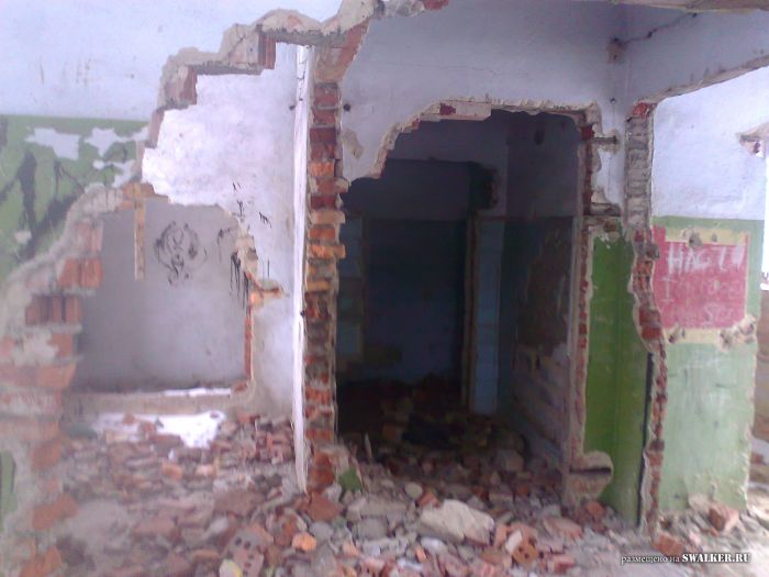 Заброшенное здание, Каменск-Уральский