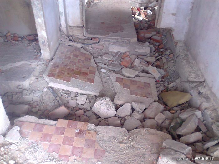 Заброшенное здание, Каменск-Уральский