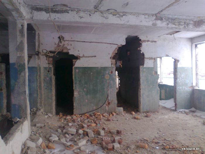 Заброшенное здание, Каменск-Уральский