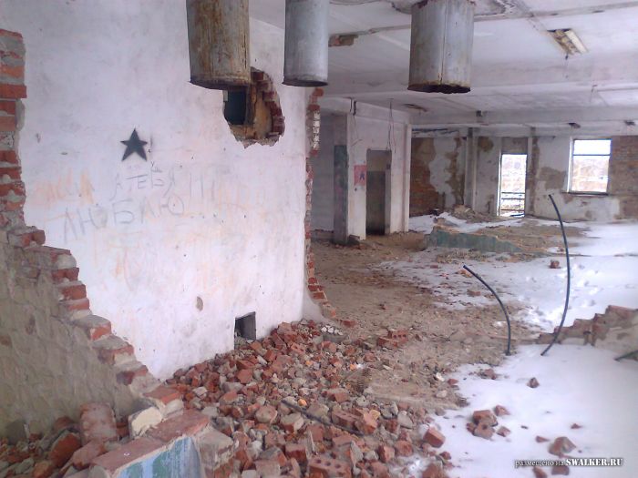 Заброшенное здание, Каменск-Уральский