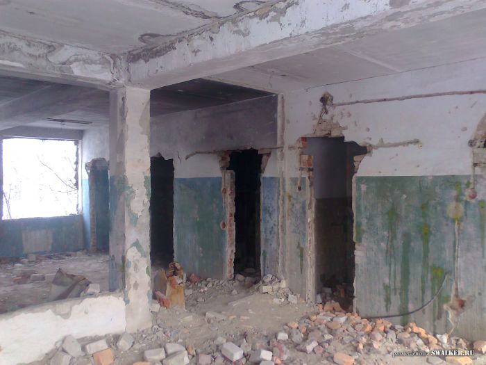 Заброшенное здание, Каменск-Уральский