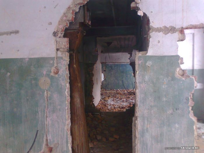 Заброшенное здание, Каменск-Уральский