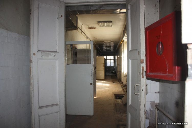 Заброшенный биологический НИИ